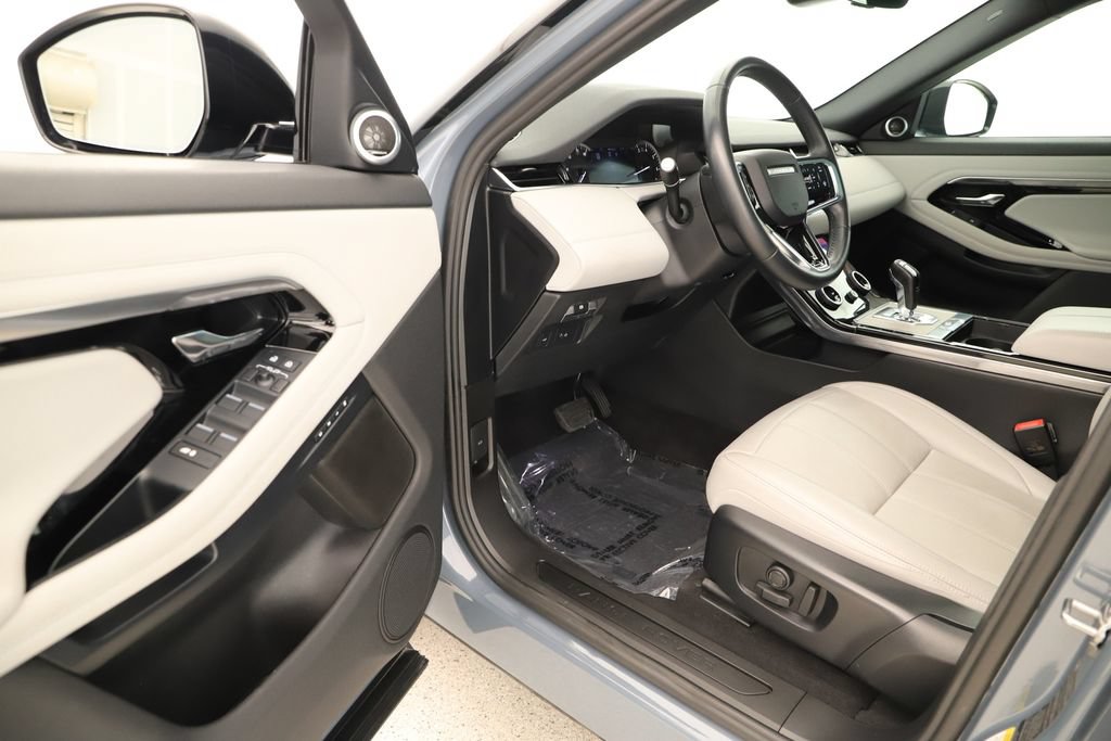 Used 2023 Land Rover Range Rover Evoque SE AWD/4WD image 14