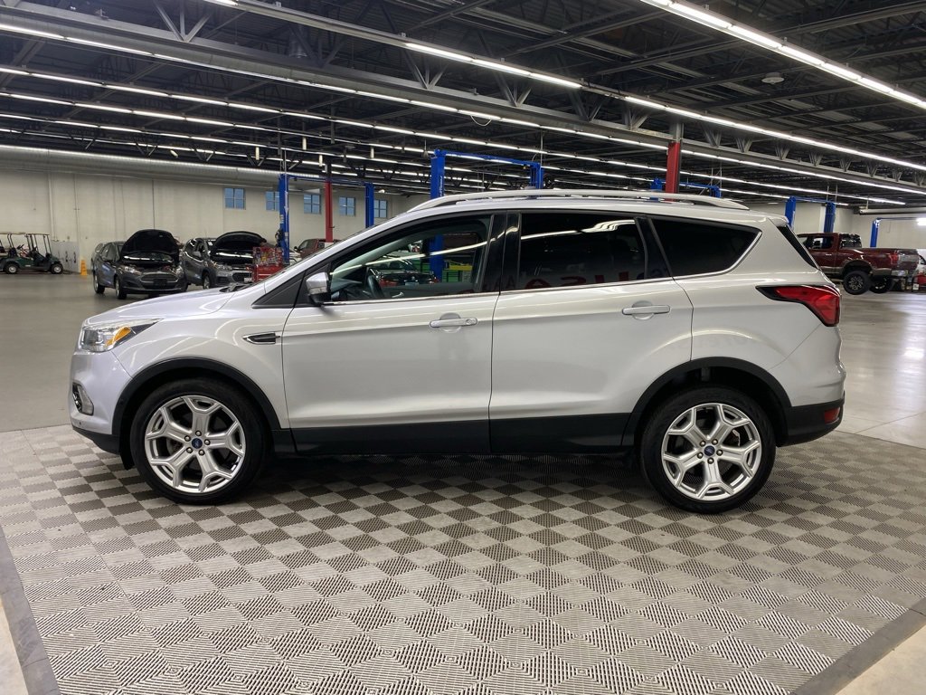 Used 2019 Ford Escape Titanium image 10