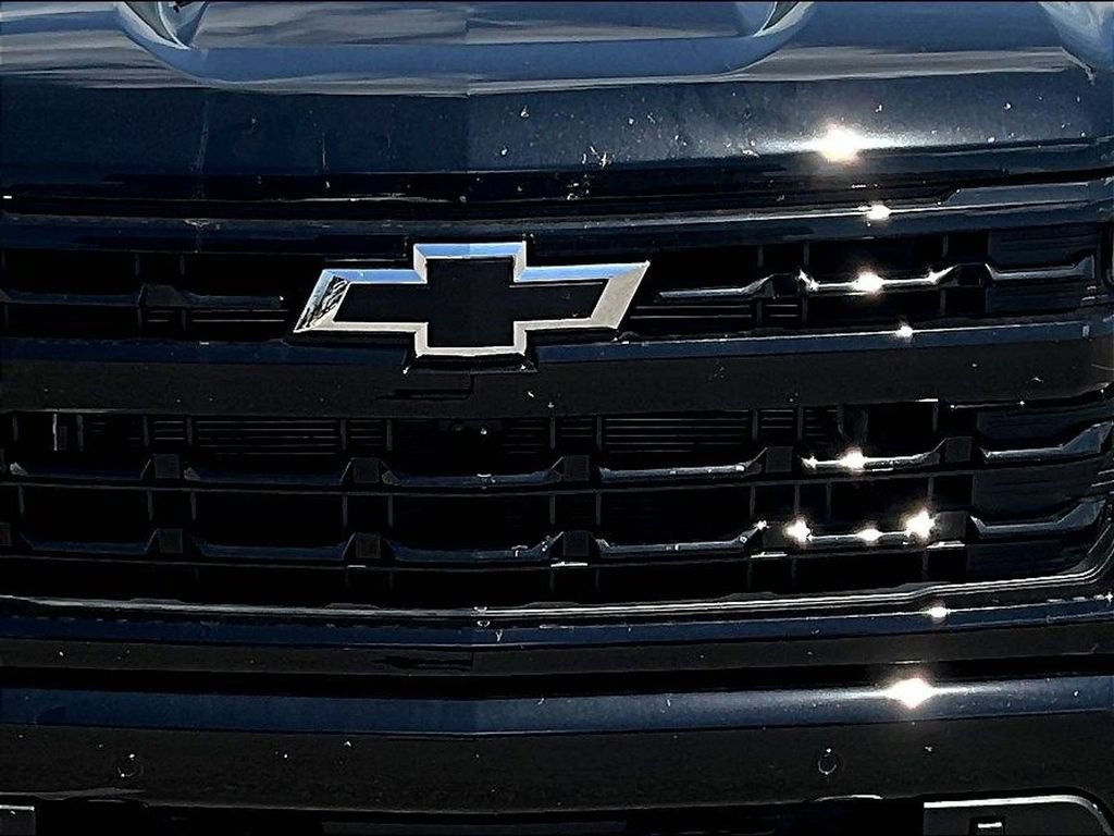 New 2026 Chevrolet Silverado 1500 RST w/ Dark Appearance Package AWD/4WD image 34