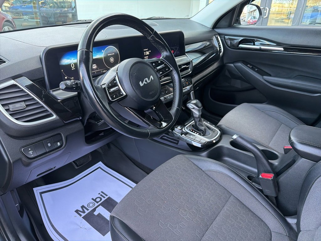 Certified 2024 Kia Seltos S image 30