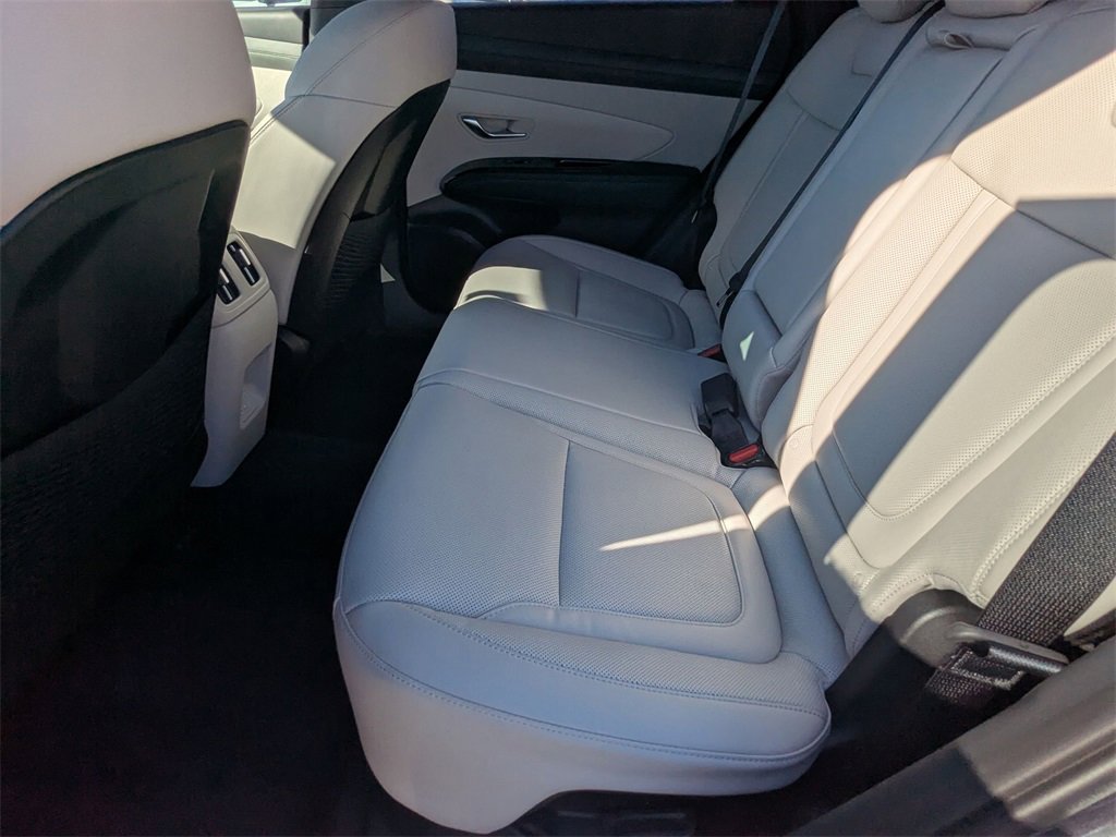 Certified 2025 Hyundai Tucson Limited image 18