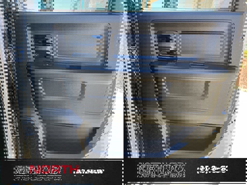 Used 2024 RAM 3500 Tradesman w/ Chrome Appearance Group image 24