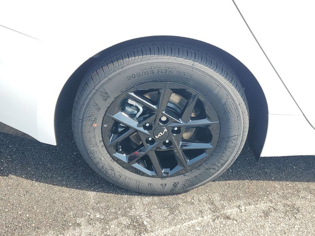 New 2026 Kia K5 LXS FWD image 9