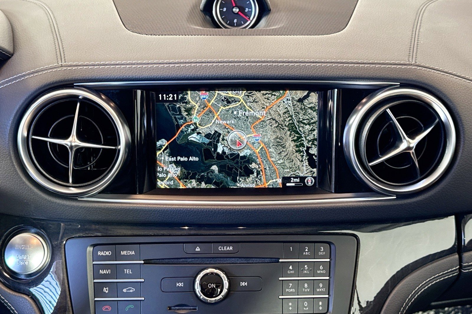 Used 2017 Mercedes-Benz SL 550 image 10