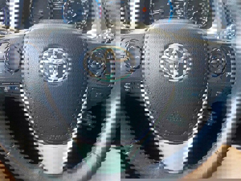 Used 2017 Toyota RAV4 Limited image 28