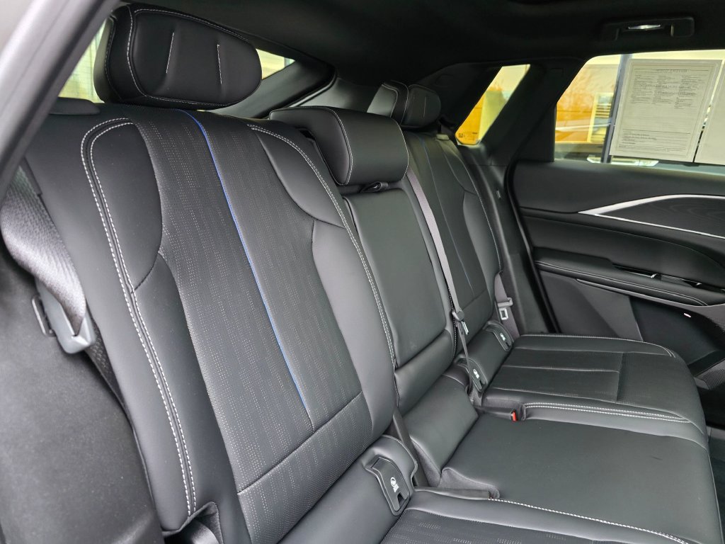 Certified 2025 Cadillac Lyriq Luxury AWD/4WD image 14
