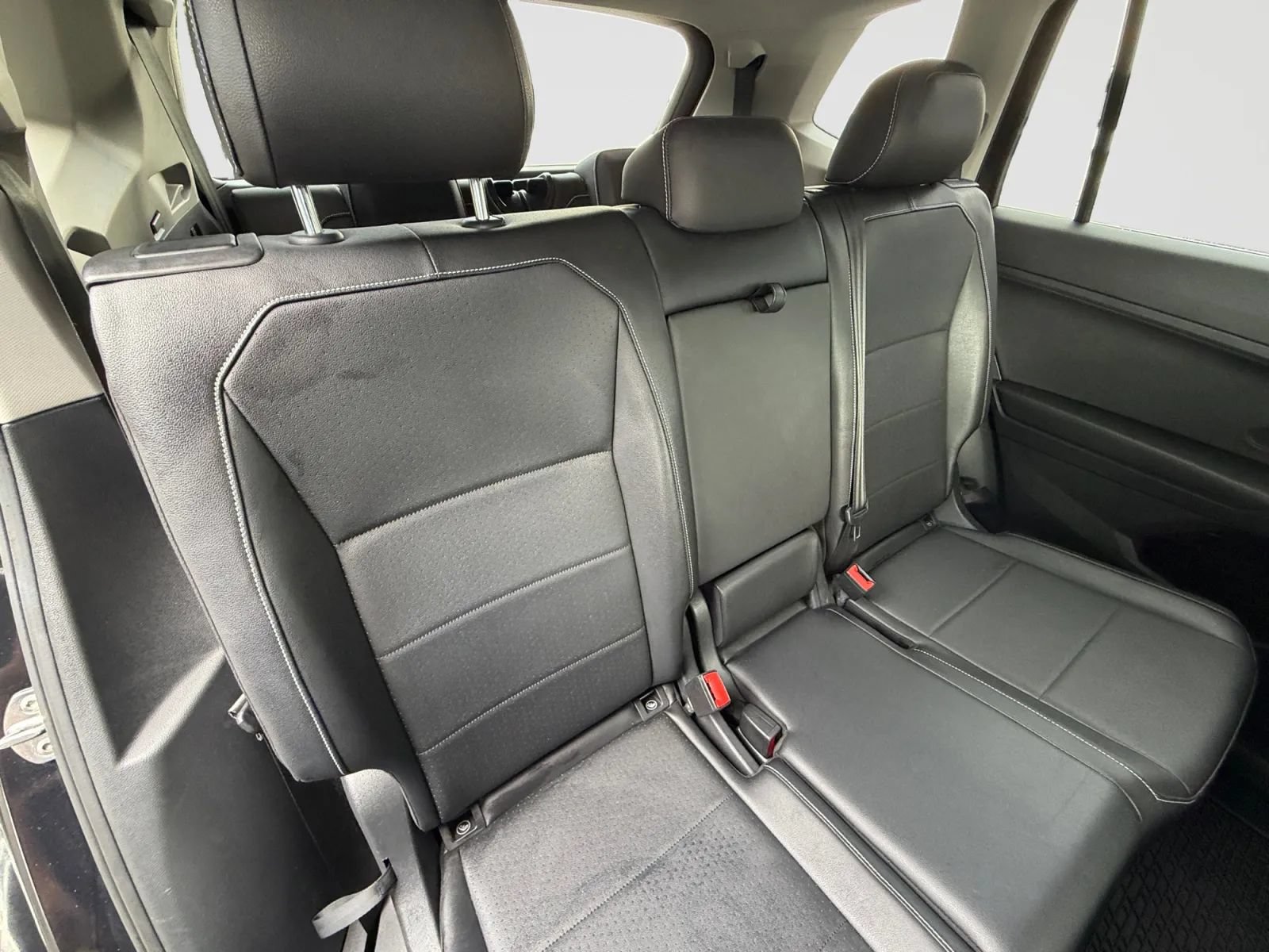 Used 2021 Volkswagen Tiguan SE w/ Panoramic Sunroof Package AWD/4WD image 19