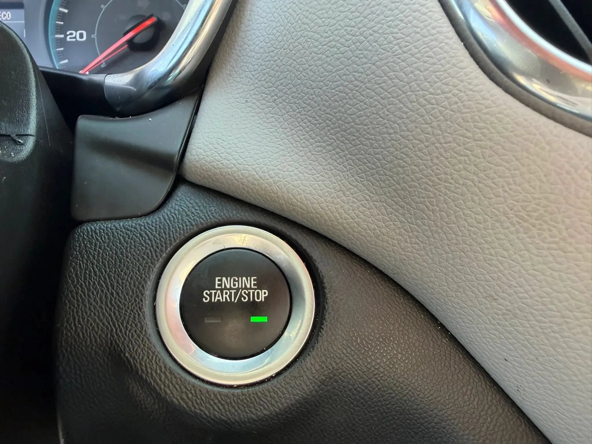 Used 2021 Chevrolet Equinox LS w/ LS Convenience Package FWD image 17