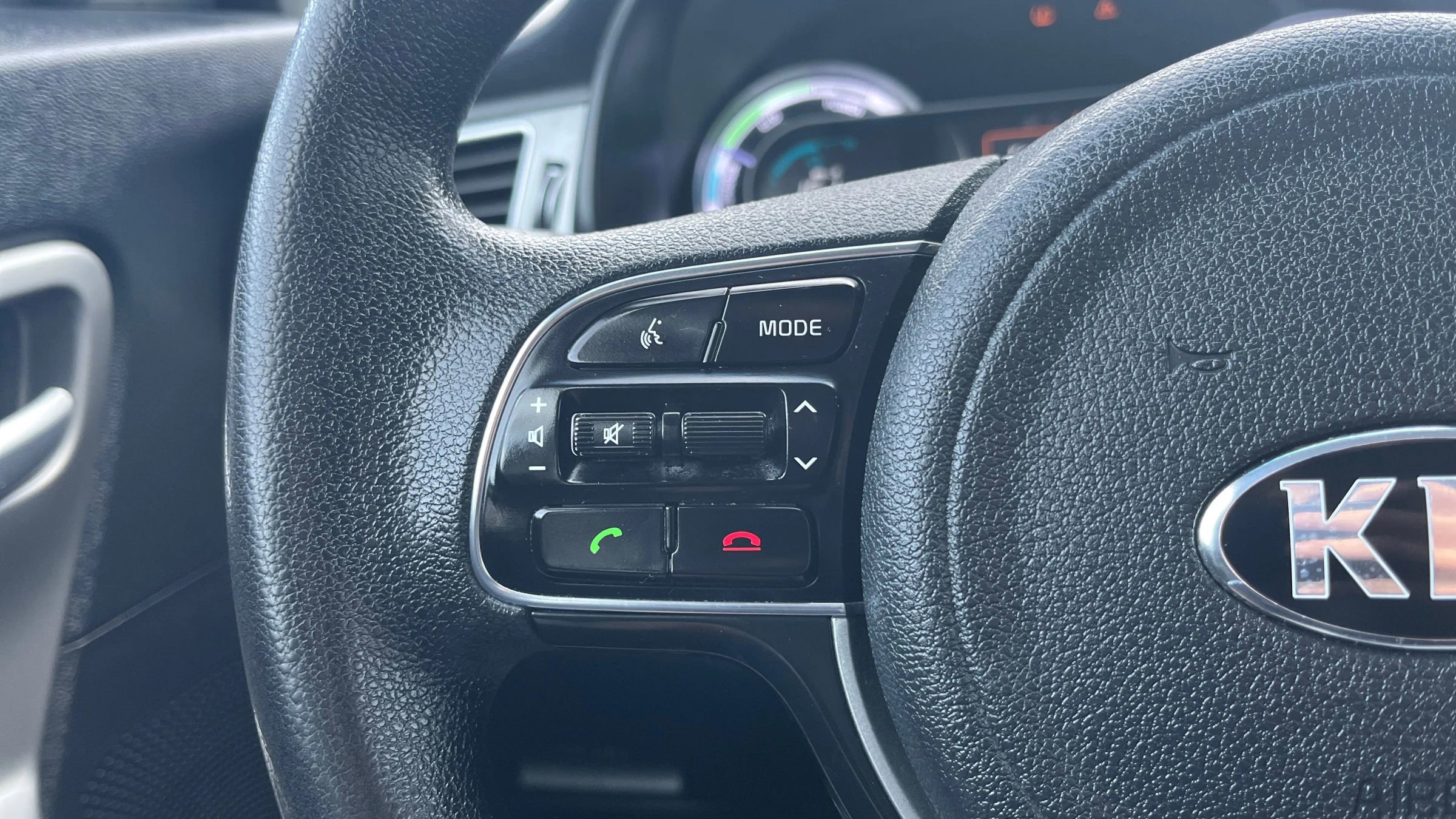 Used 2017 Kia Niro LX image 23