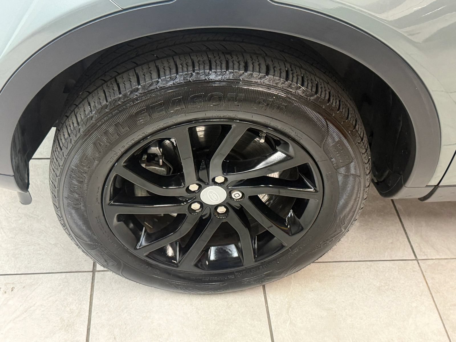 Used 2018 Land Rover Discovery Sport HSE AWD/4WD image 35