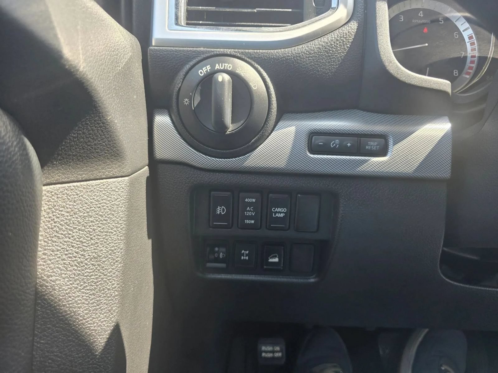 Used 2019 Nissan Titan PRO-4X AWD/4WD image 26