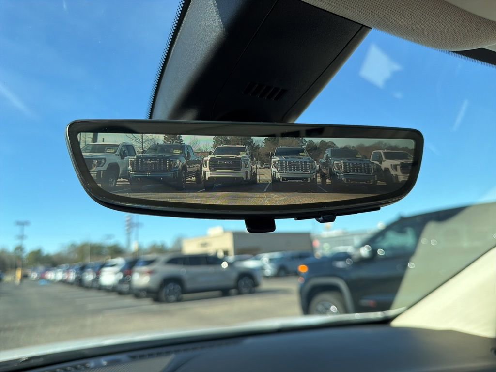 Used 2024 Buick Enclave Avenir w/ Avenir Technology Package image 27