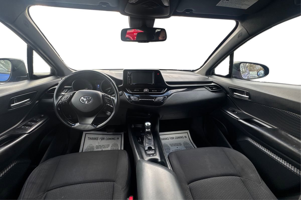 Used 2018 Toyota C-HR XLE image 24