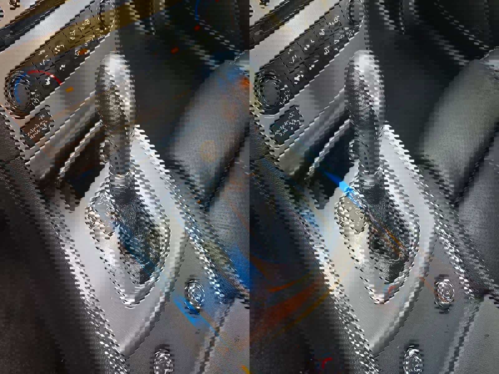 Used 2010 INFINITI G37 Journey w/ Premium Pkg image 31