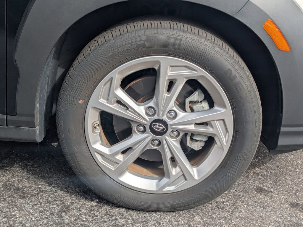 Used 2023 Hyundai Kona SEL w/ Cargo Package image 21