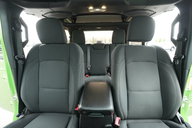 Used 2019 Jeep Wrangler Unlimited Sport S AWD/4WD image 38