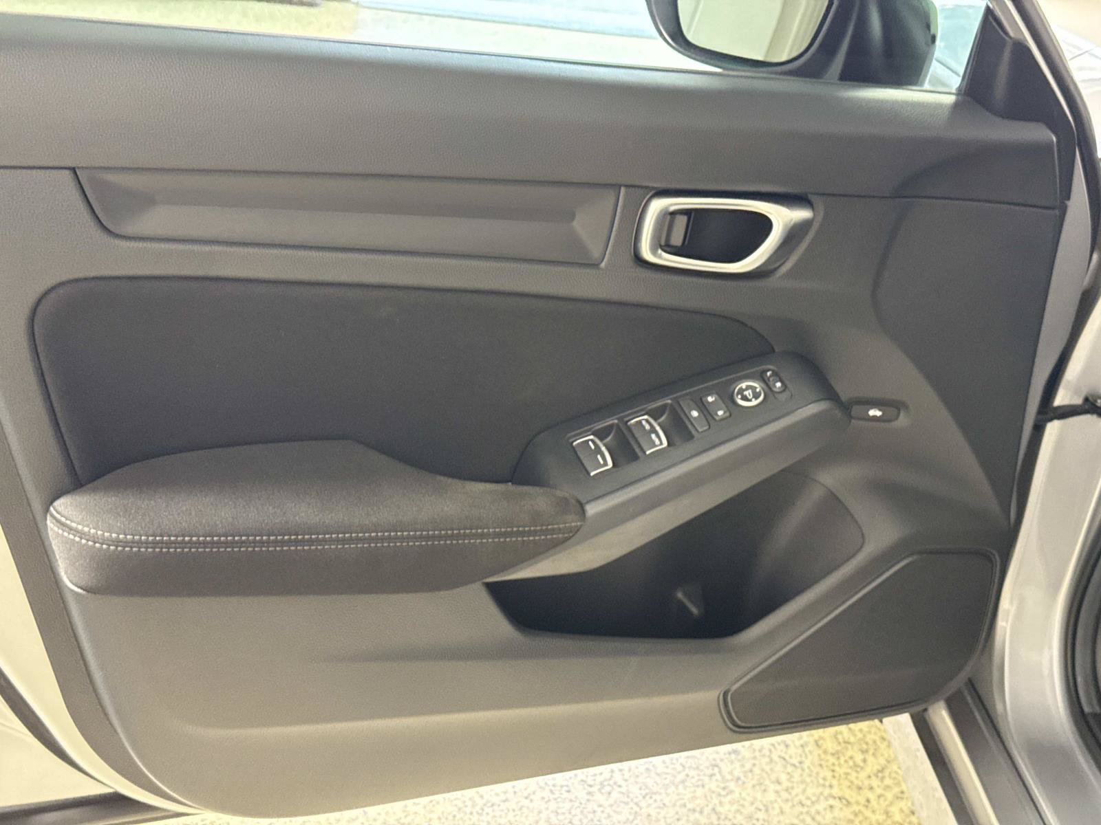 Used 2024 Honda Civic Sport image 13