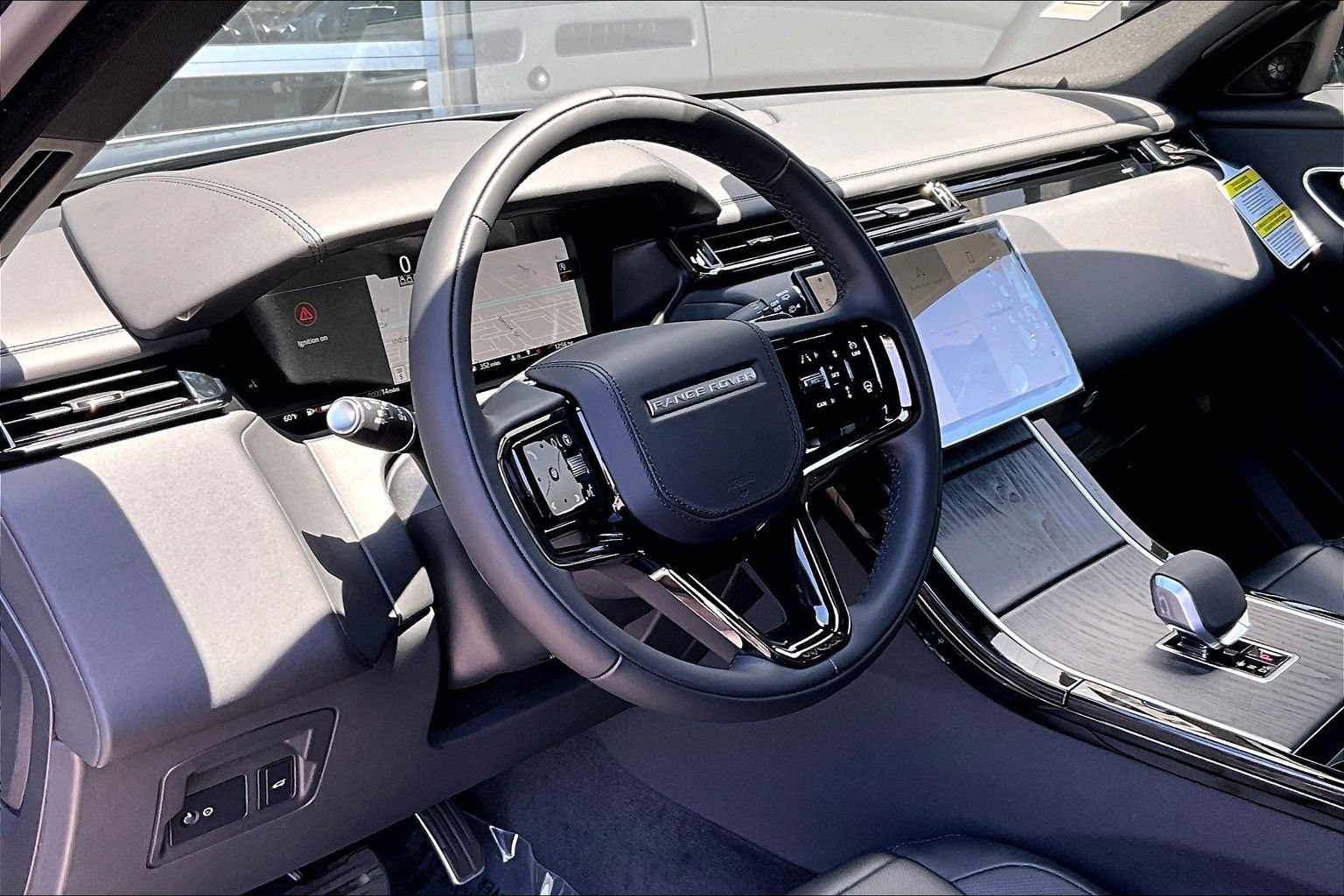 New 2026 Land Rover Range Rover Velar Dynamic SE AWD/4WD image 6
