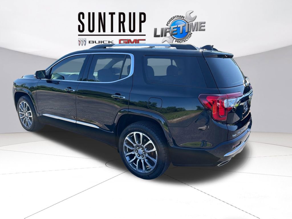 Used 2023 GMC Acadia Denali w/ Denali Ultimate Package AWD/4WD image 3