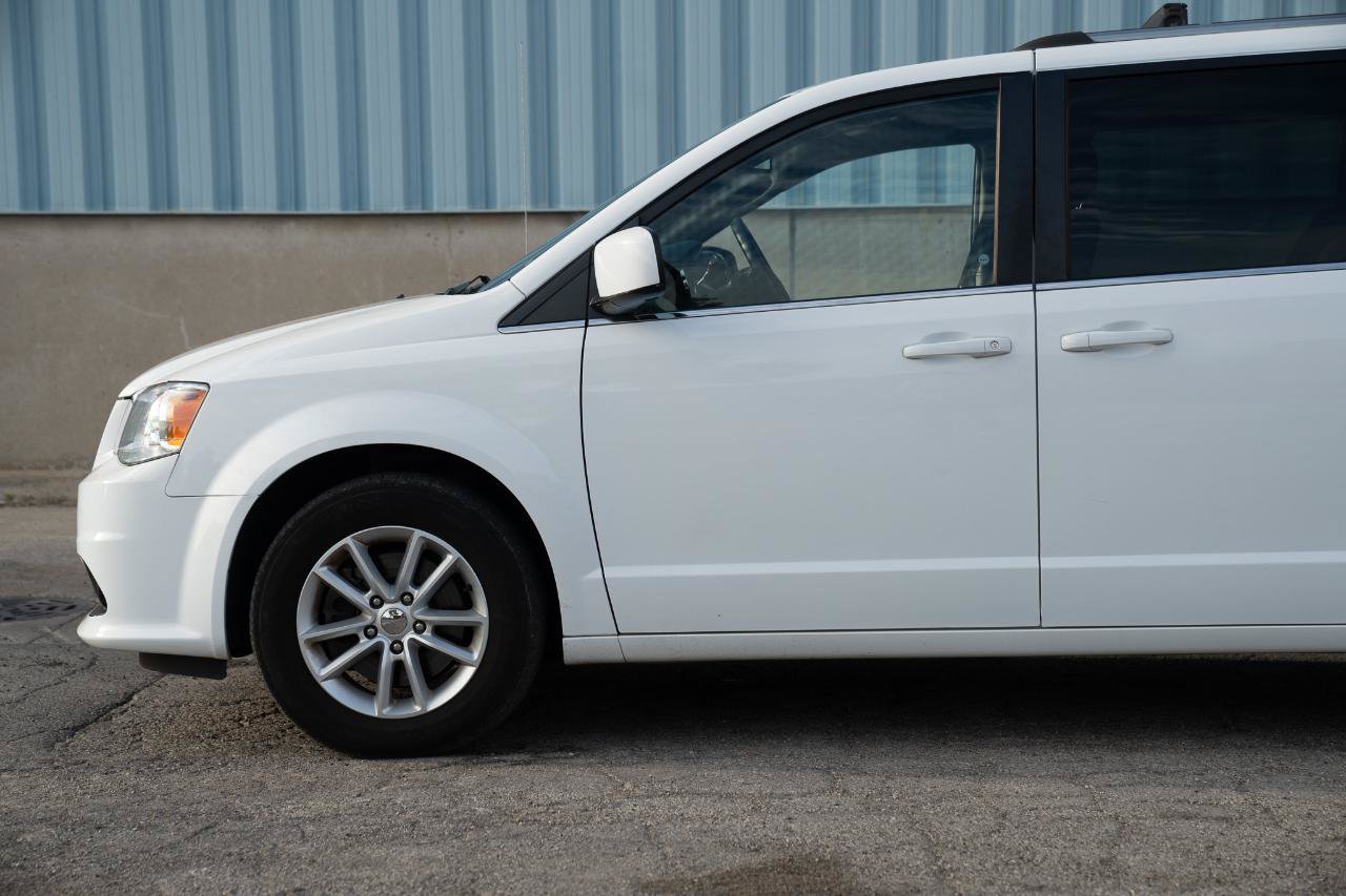Used 2019 Dodge Grand Caravan SXT FWD image 7