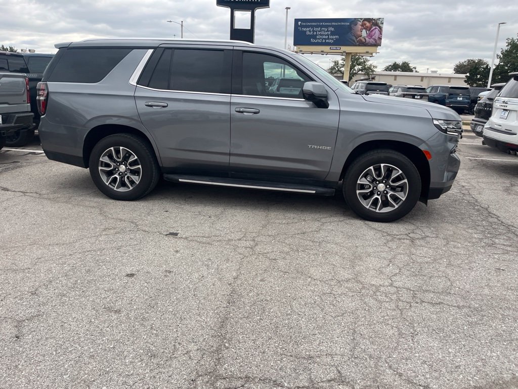 Used 2021 Chevrolet Tahoe LT AWD/4WD image 2