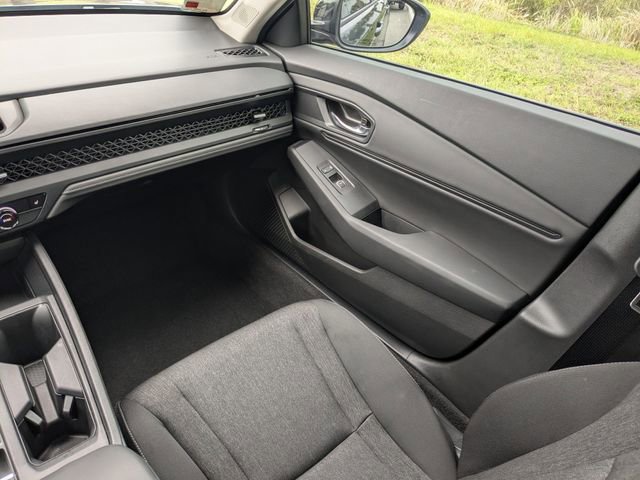 Used 2025 Honda Accord SE image 17