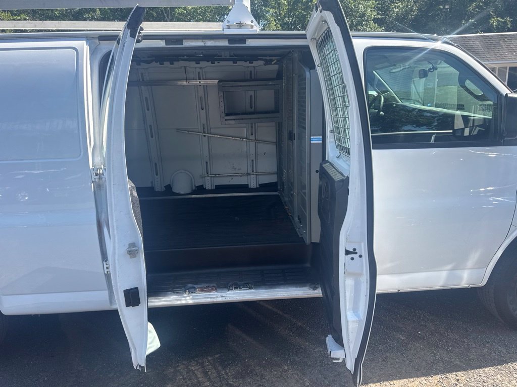 Used 2016 GMC Savana 3500 Extended RWD image 31