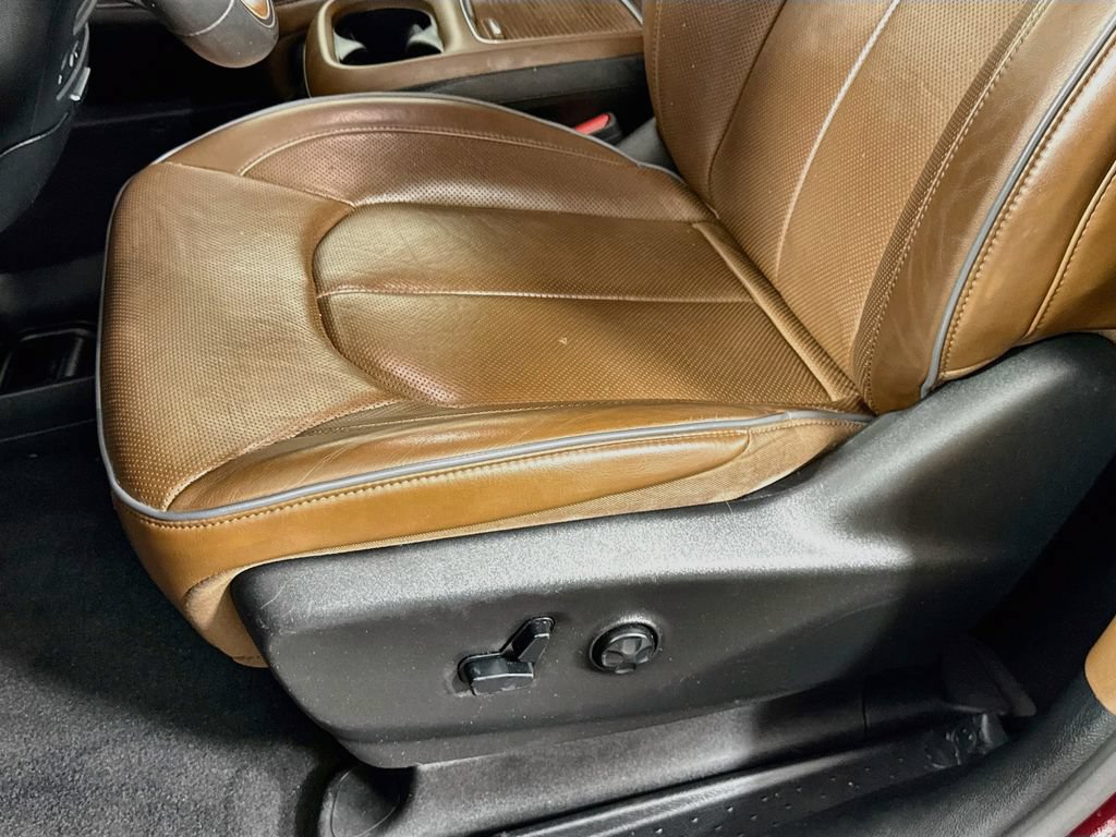 Used 2020 Chrysler Pacifica Limited FWD image 23