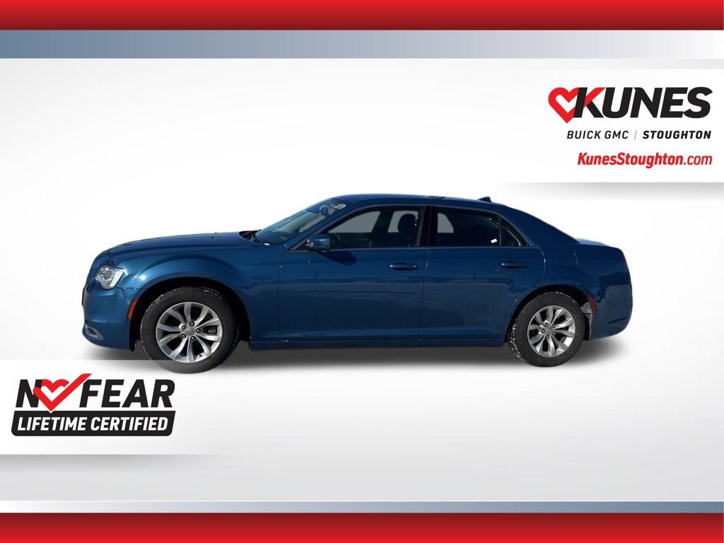 Used 2022 Chrysler 300 Touring image 8