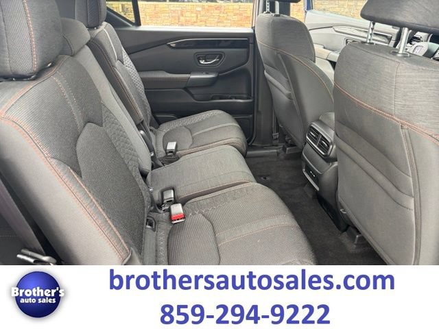 Used 2025 Honda Pilot Sport image 37