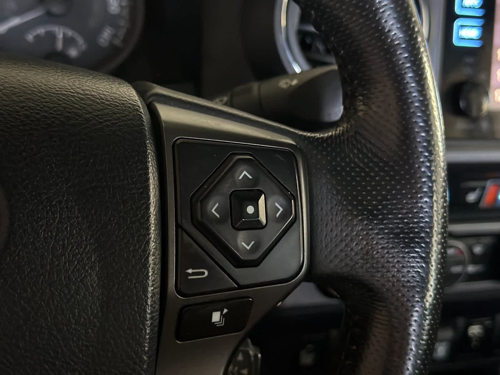 Used 2019 Toyota Tacoma TRD Off-Road AWD/4WD image 26