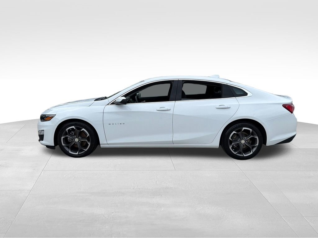 Used 2022 Chevrolet Malibu LT FWD image 4