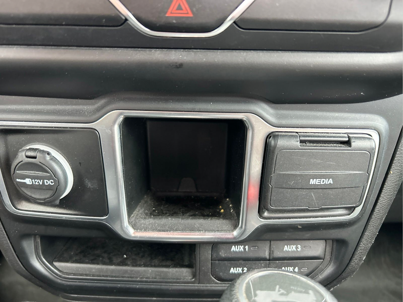 Certified 2020 Jeep Wrangler Sport AWD/4WD image 31
