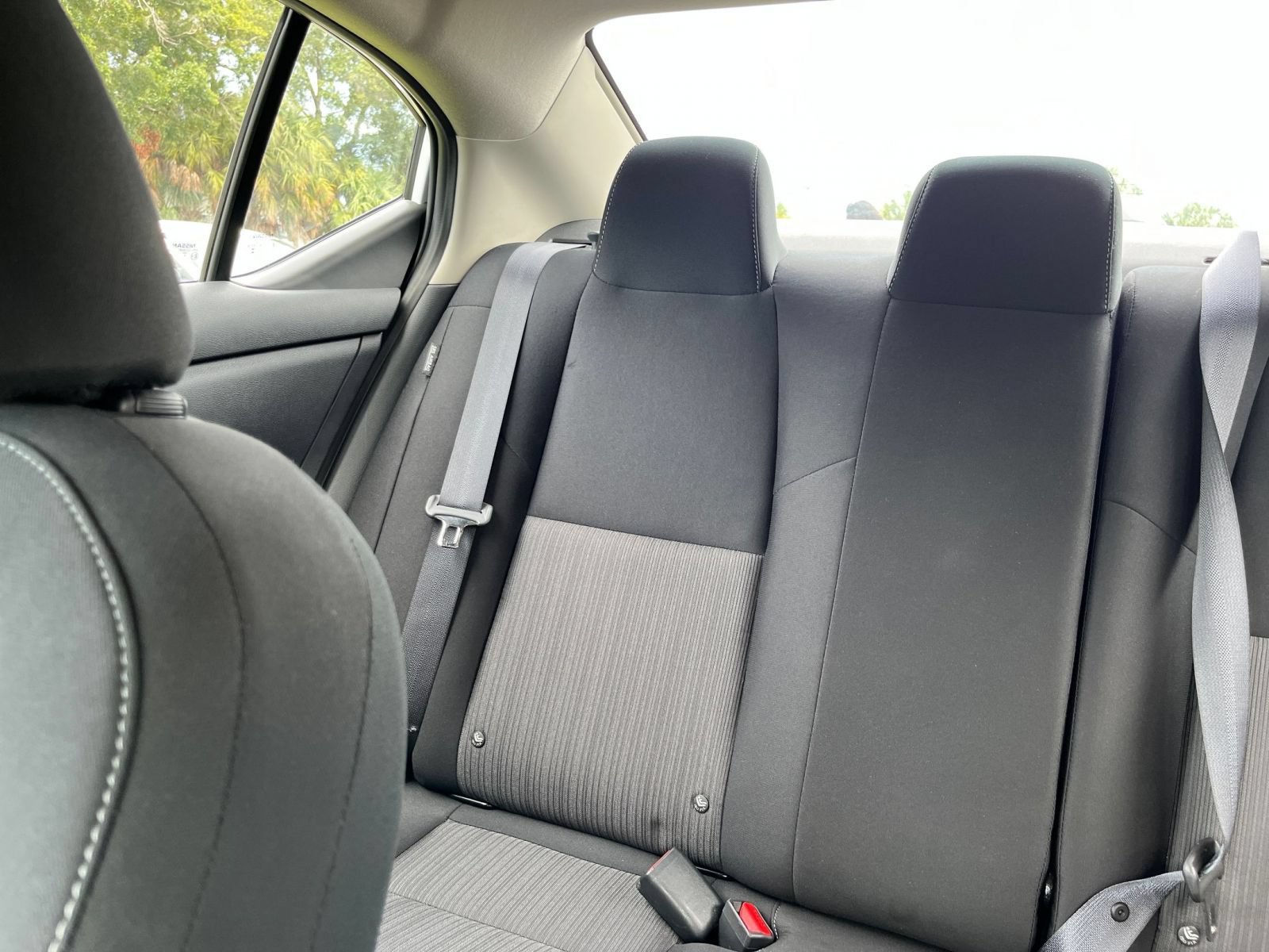 Used 2025 Nissan Sentra SV FWD image 36