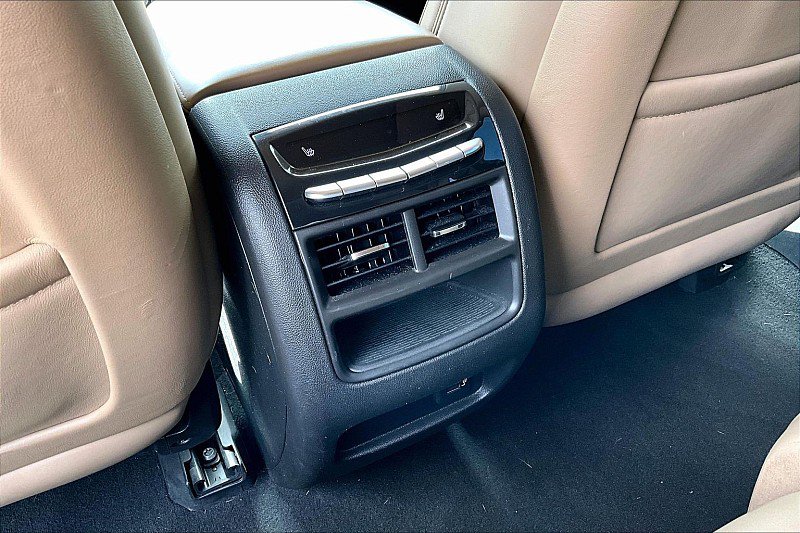 Used 2019 Cadillac XT5 Platinum AWD/4WD image 21