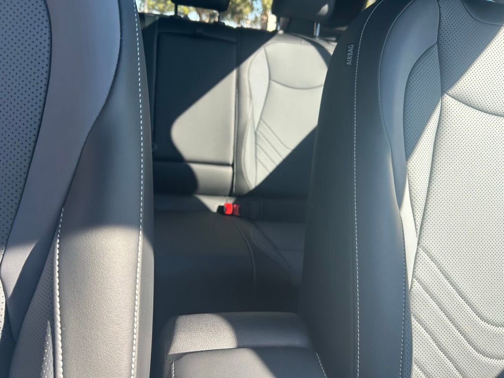 Certified 2025 Volkswagen Tiguan SE R-Line image 39