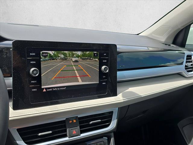New 2026 Volkswagen Taos SE FWD image 16