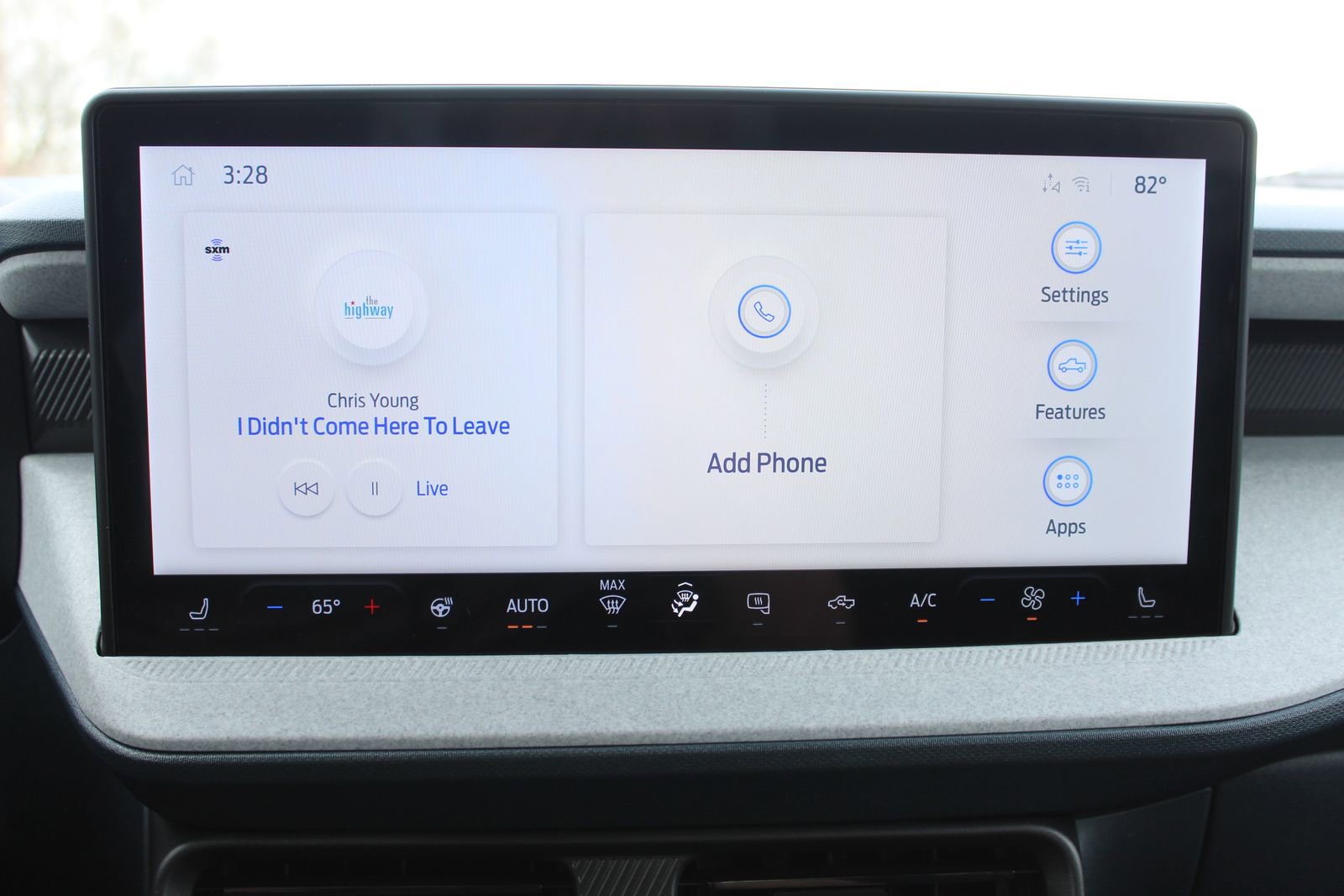 New 2025 Ford Maverick XLT w/ Equipment Group 301A image 17