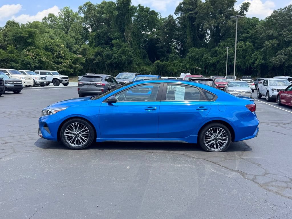 Used 2022 Kia Forte GT-Line w/ GT-Line Premium Package FWD image 3