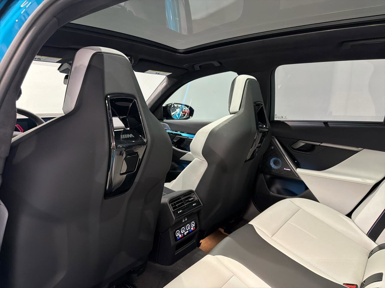 Used 2026 BMW M5 Touring image 28