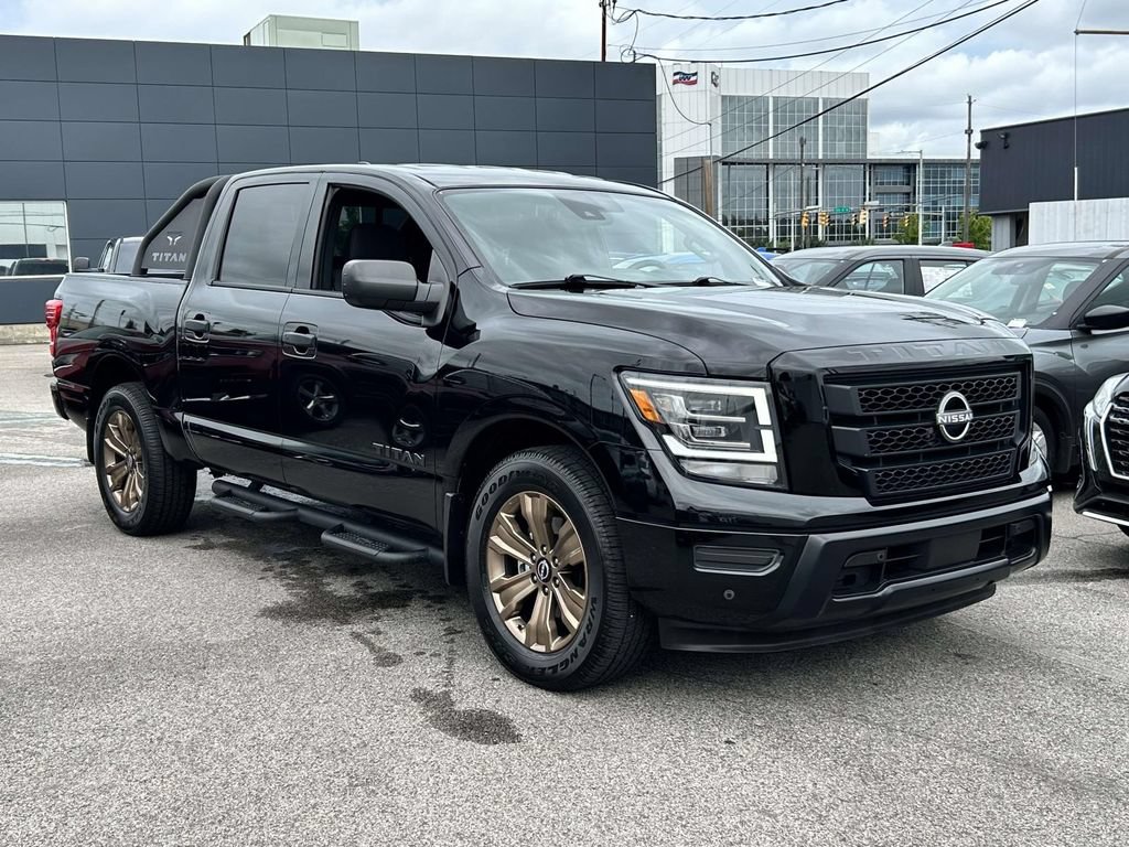 Used 2024 Nissan Titan SV w/ SV Bronze Edition Package RWD image 1