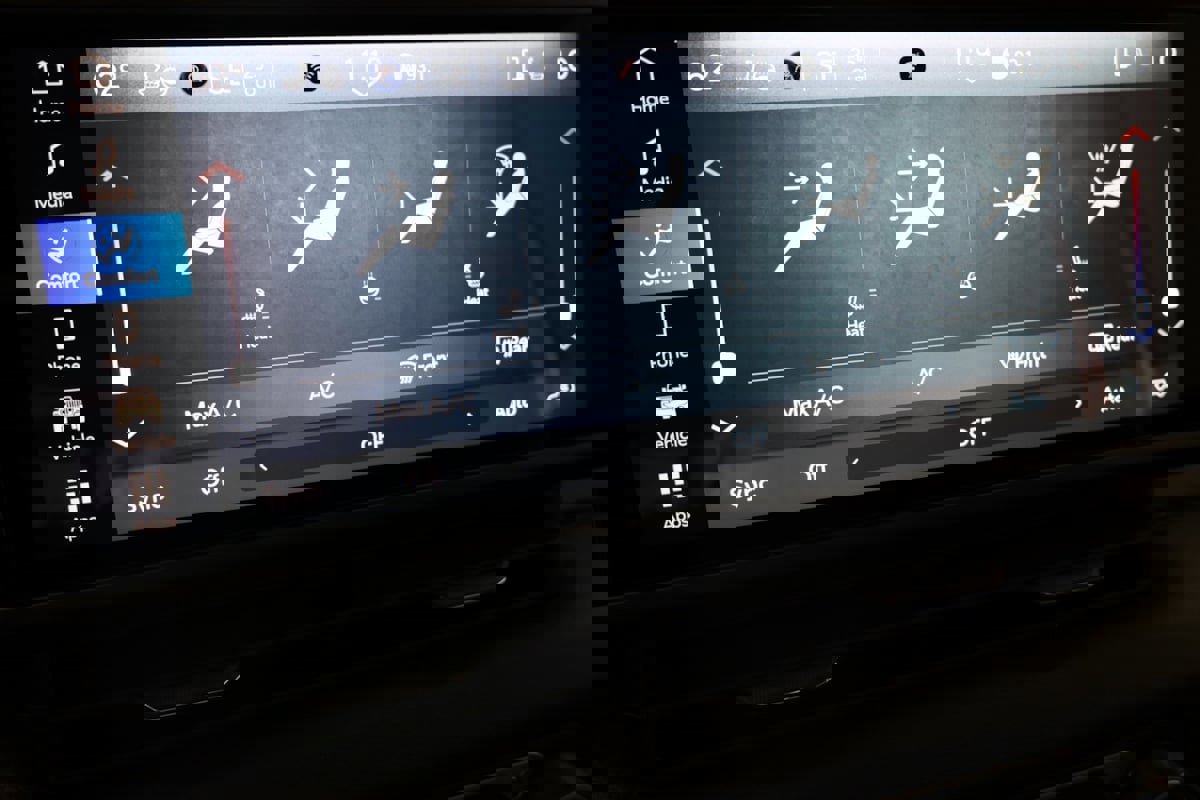 Used 2024 Jeep Wrangler Unlimited w/ Convenience Group image 52