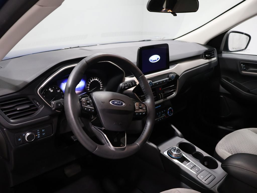 Used 2022 Ford Escape SE w/ Cold Weather Package image 14