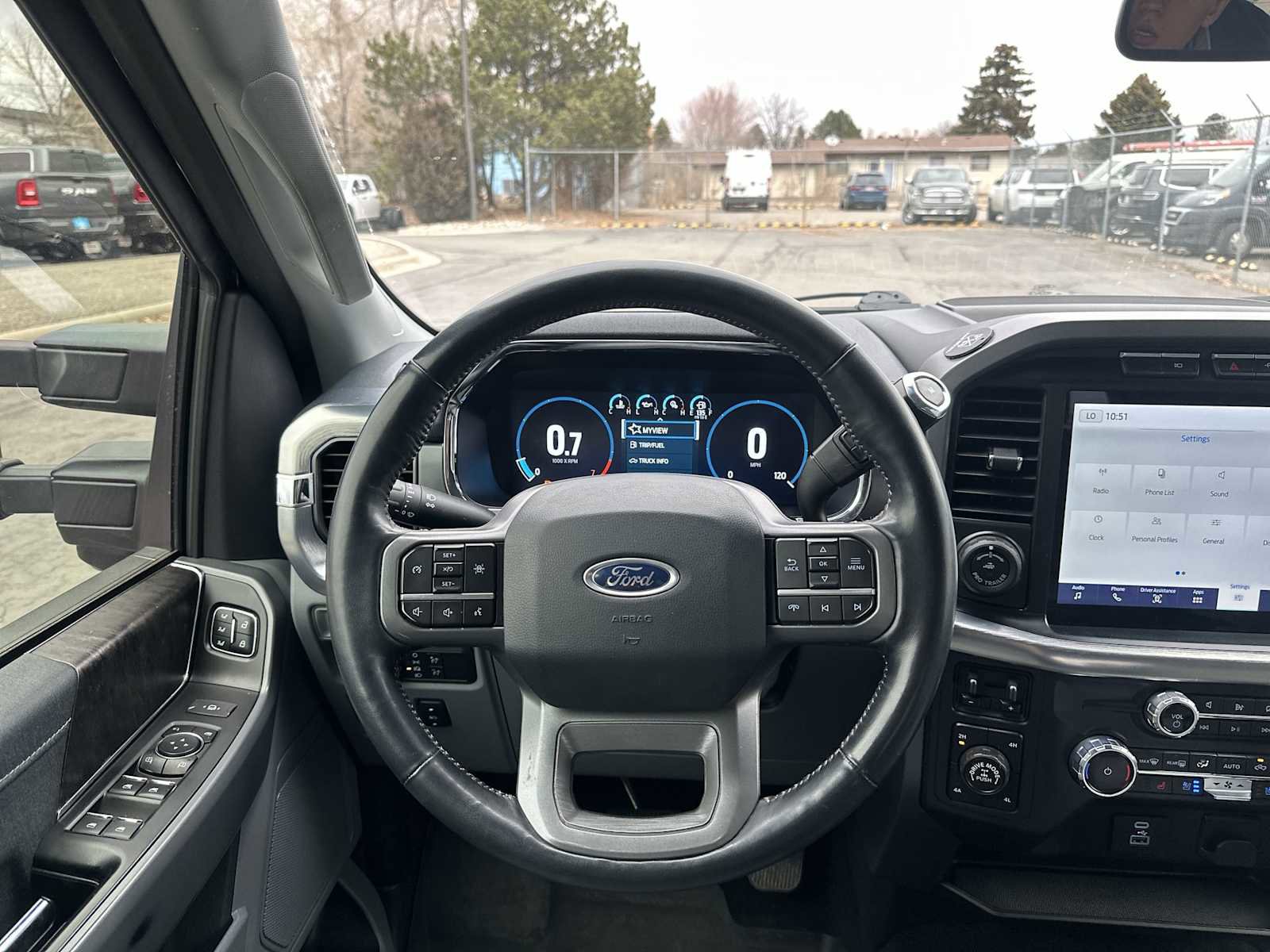 Used 2022 Ford F150 Lariat w/ Trailer Tow Package image 11