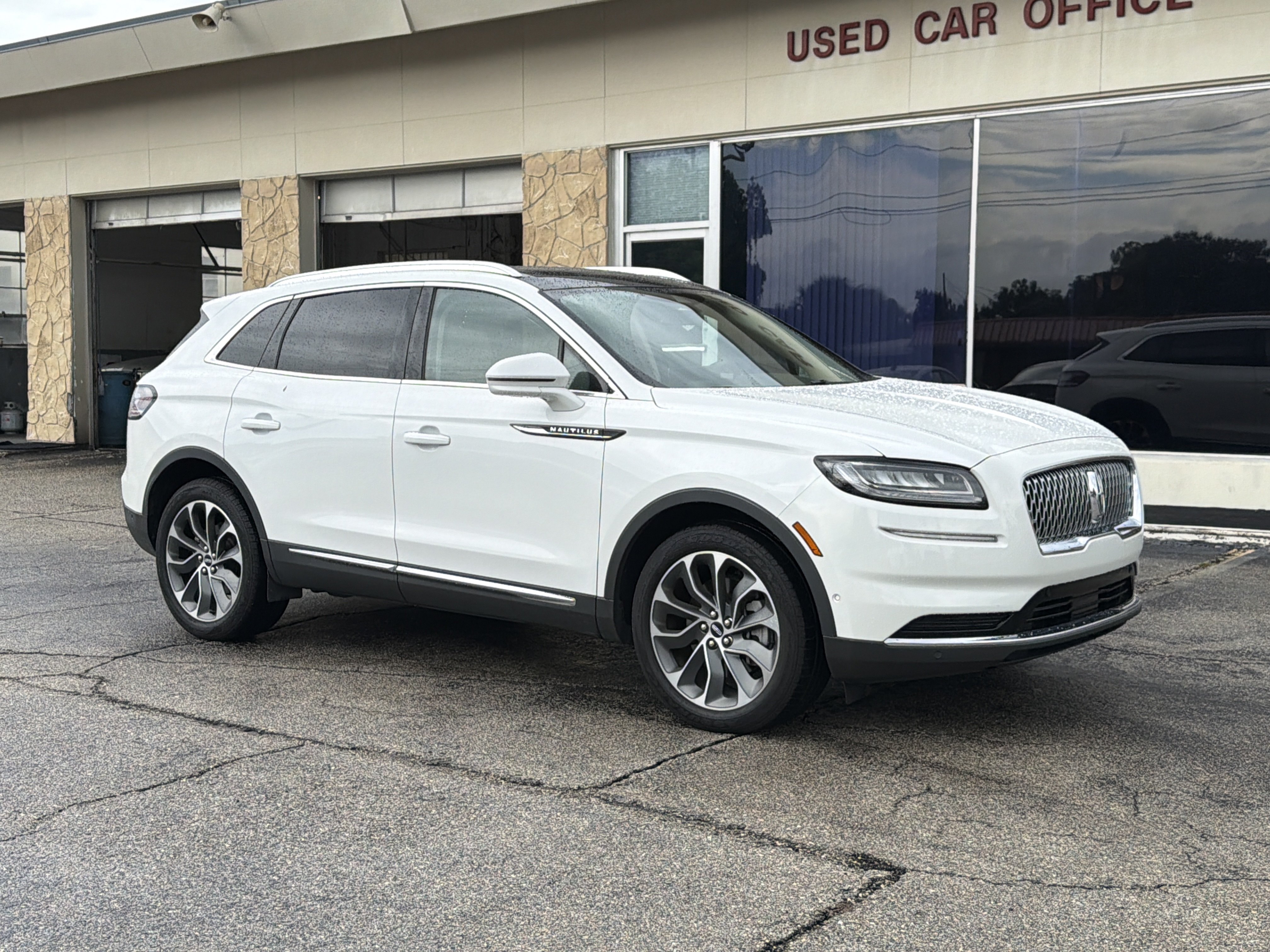 Used 2022 Lincoln Nautilus Reserve w/ Equipment Group 201A