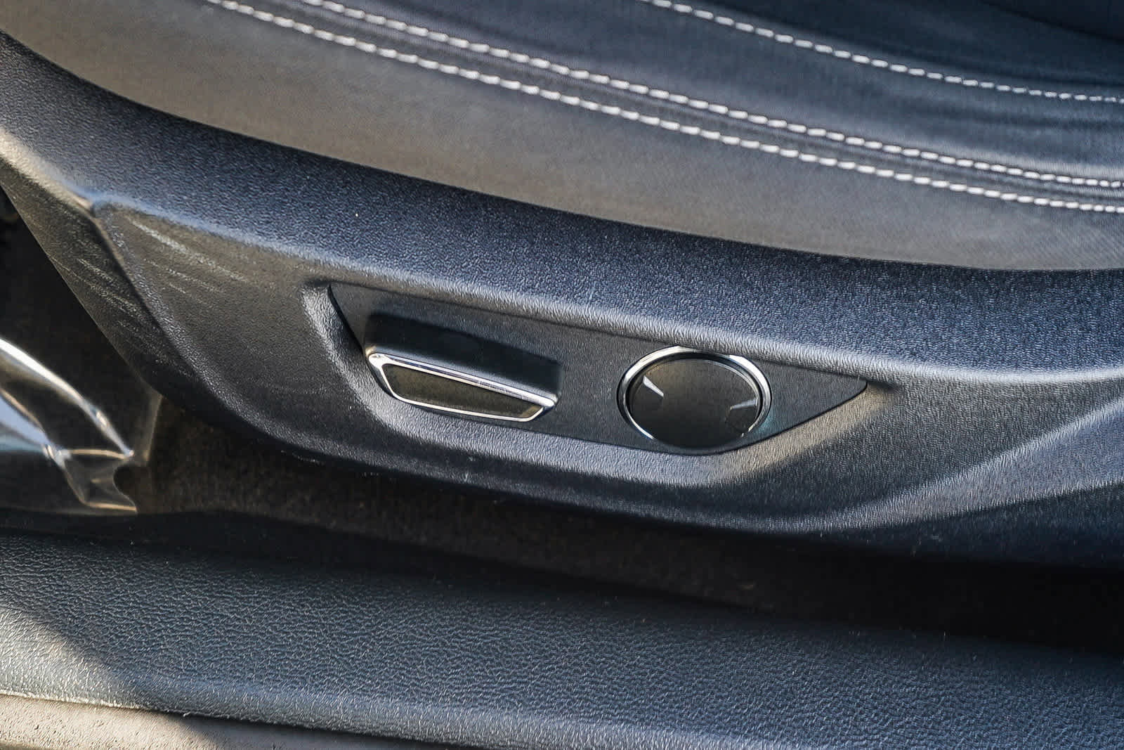 Used 2015 Ford Mustang EcoBoost w/ Ecoboost Performance Package image 23