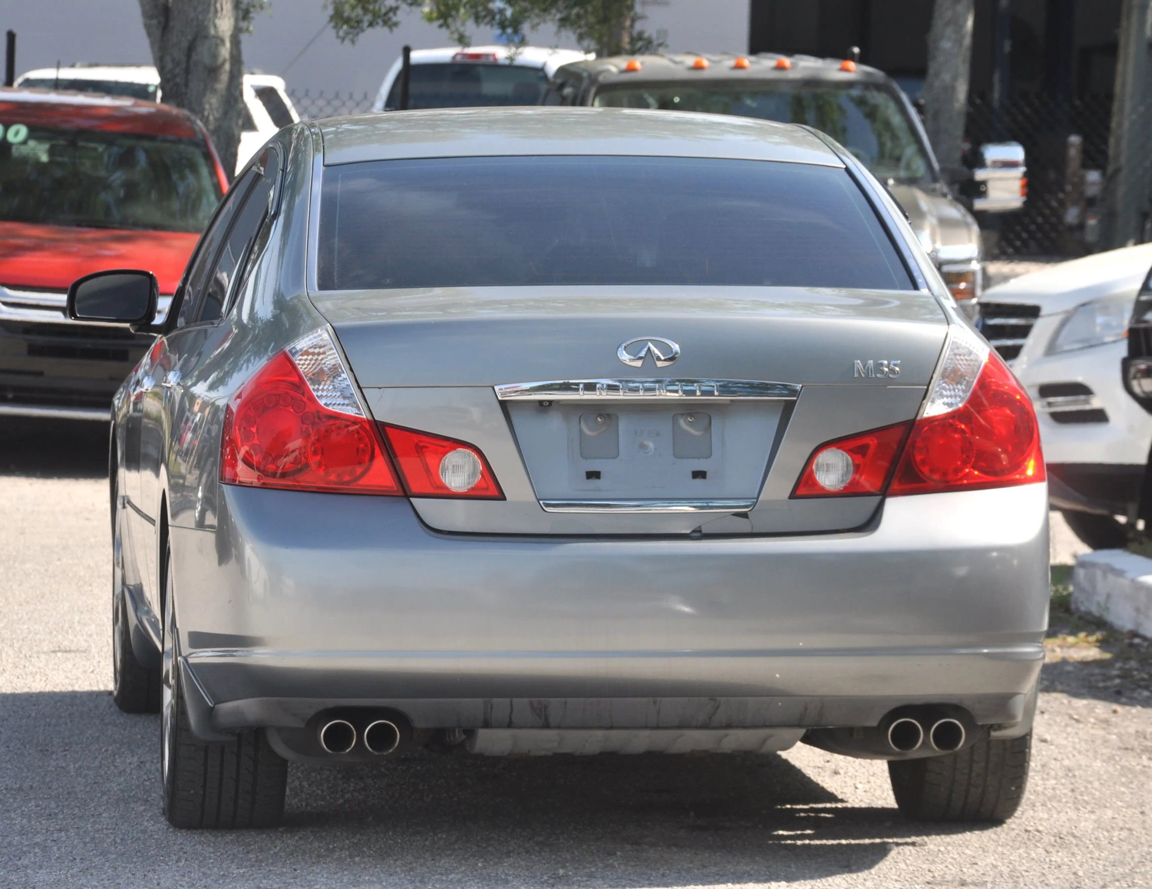 Used 2007 INFINITI M35 w/ Technology Pkg RWD image 10