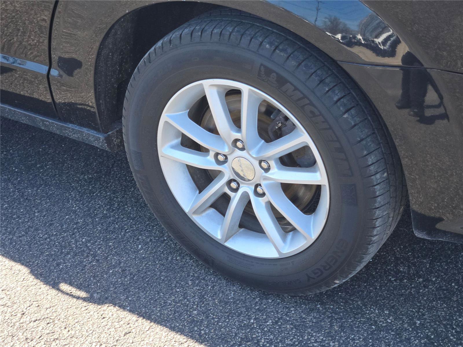 Certified 2019 Dodge Grand Caravan SXT image 19