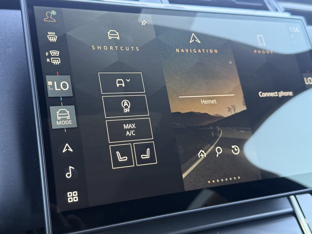 Used 2025 Land Rover Range Rover Velar Dynamic SE AWD/4WD image 17