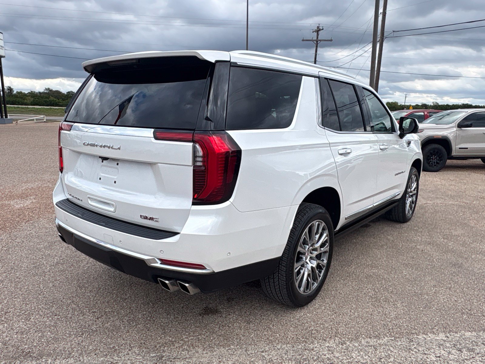 Used 2025 GMC Yukon Denali w/ Sun & Power Step Package AWD/4WD image 6